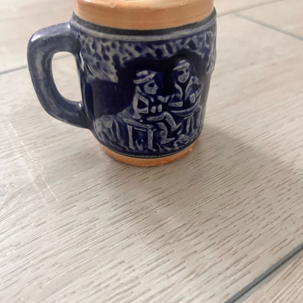Vintage Blue and Tan Ceramic Mini Mug - Picture 4 of 6